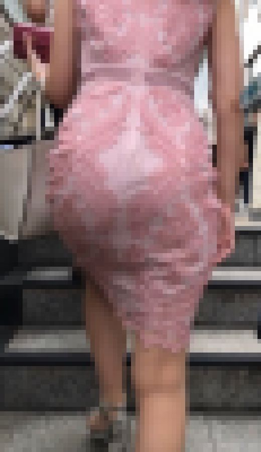 【好評再販SALE】バブルが忘れられないけどスタイルが抜群のスレンダーマダム！ブラヒモも見えて露出狂の勢いの変態【161】　サンプル画像3