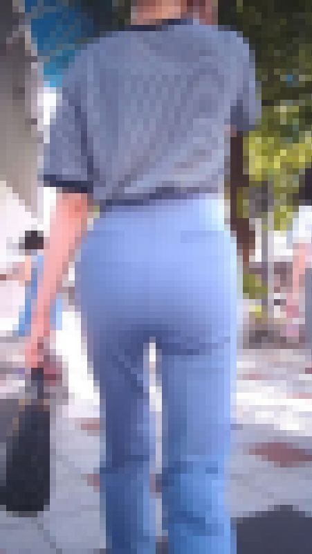 0081【ピタパン】丁度いい張り具合のお姉さん サンプル画像