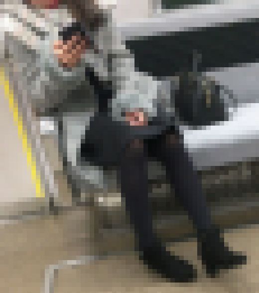 【電車】デート帰り27歳OL黒ストスカート　サンプル画像1