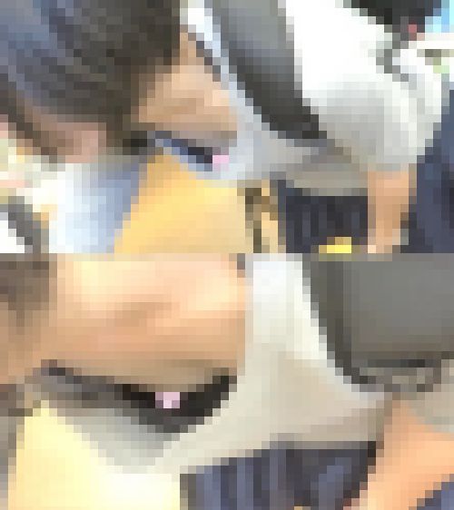 【再編】胸元の殿堂vol.159　優等生JDさんの油断した胸元をロックオン。無防備おっぱいを至近距離で見放題 サンプル画像