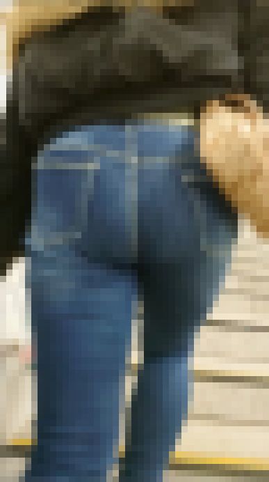 【食べ頃ヒップ】20代ムチムチ尻で挑発するデニムヒップは最高のおかず4 サンプル画像