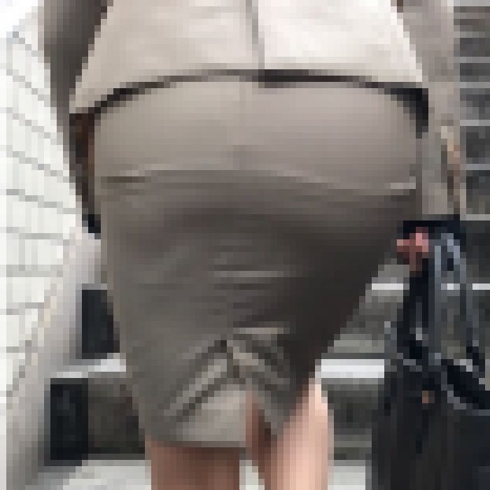 【好評再販SALE】スーツが似合うデカ尻！プリっぷりのデカ尻で後ろを歩く男の肉棒を活性化させる淫乱OLの肉尻【178】 サンプル画像