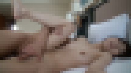 スレンダー美乳の19歳女子大生が見事な腰使いで巨根の快感を味わう　サンプル画像3