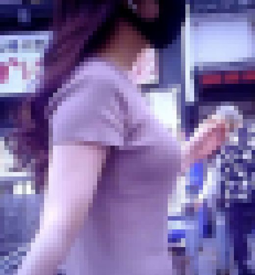 超絶クビレ美巨乳ボディの超美人お姉さんが横乳パンパンに突き出して歩いてるよ　サンプル画像3