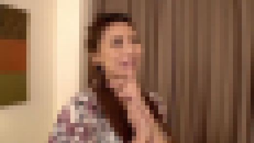 【素人】潮吹きギャルと玩具プレイを楽しんでセックス　サンプル画像1