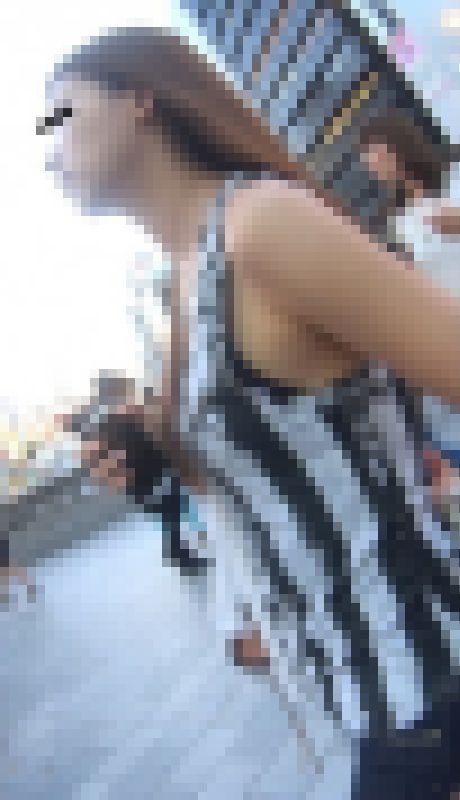 露出スタイルな美乳ギャル！ サンプル画像