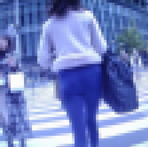 極上美スタイルの長身清楚美女がヨガパンツ履いて美尻ムニュムニュさせて歩いてるよ サンプル画像