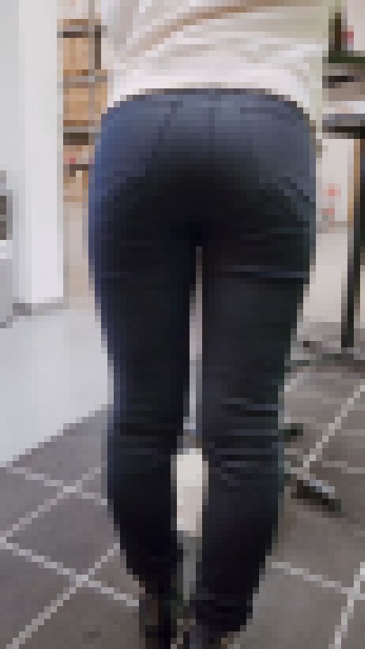 【黒パン】形のいいプリ尻2　サンプル画像2