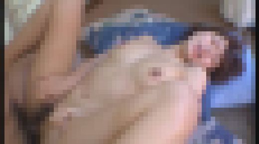 不倫温泉旅行に若妻を連れ出した「えっ、本当にここでするの？」露出見せつけプレイで恥しそうに勃起チ○ポを咥える女たち　06　サンプル画像3