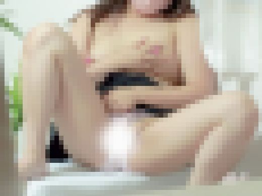 【女子寮】豊満すぎるエチエチボディ!!!撮影バレしてから美爆乳とパンツを見せつけ♡【巨乳OL/食い込み】 サンプル画像3