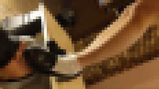 みくちゃんの顔面ペダル踏み　消毒ポンプローファー編　サンプル画像1