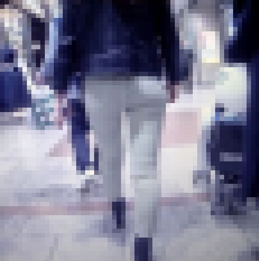 超絶綺麗で美しいハイスペック美女が極薄な超密着型スキニーデニム履いて美巨尻プルンプルンさせて歩いてるよ　サンプル画像3