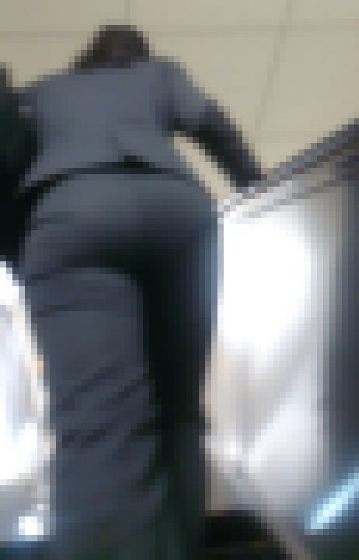 【清楚感最強レベル！！プラチナ級のルックス＋モデルスタイル】ポニーテールＯＬが悩殺！！　サンプル画像2