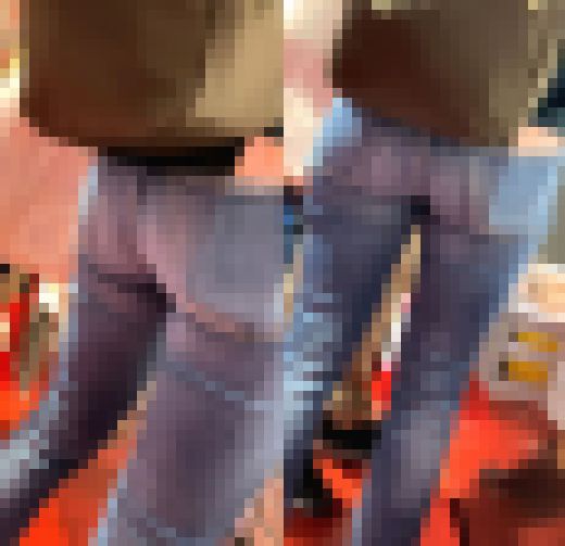 お尻が大きすぎて本格デニムが食い込みまくっている奥様【街中風景035】　サンプル画像1
