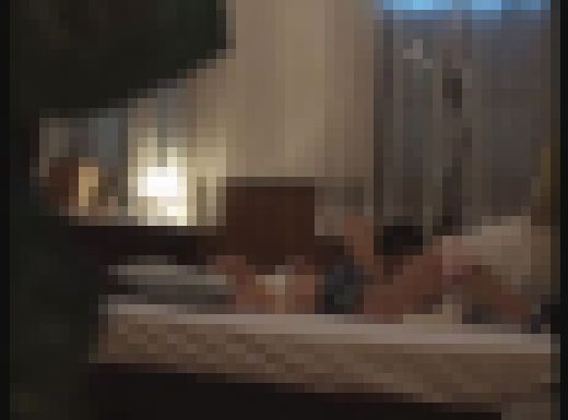 部屋に設置された隠しカメラ　自宅での近●相●の証拠が挙がってしまう…　01　サンプル画像2