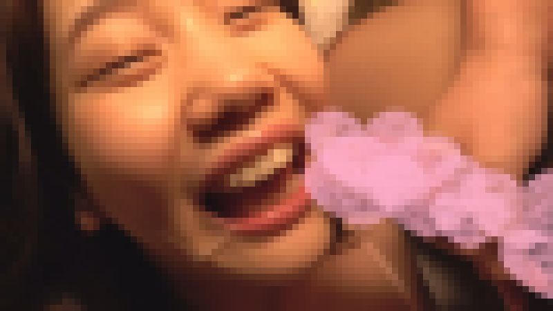 おじさんが大好きな枯専の彼女は顔面にぶっかけられても笑顔で微笑みかけます サンプル画像