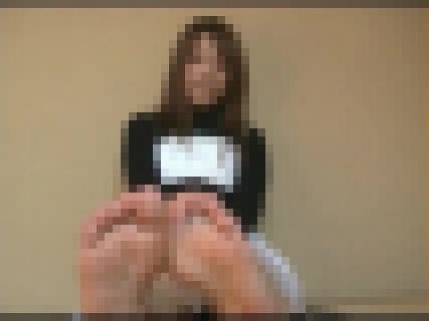 【CF】足裏を見せる女 #133 GLD-036-01　サンプル画像1
