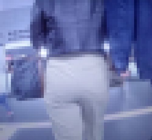 スッチー風のエレガント清楚美女が爆尻パンパンにして歩いてるよ　サンプル画像2