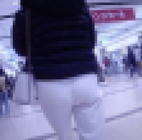 若くて激カワ美人ギャルの巨尻肉が歩くたびにムニュムニュなってエロい サンプル画像