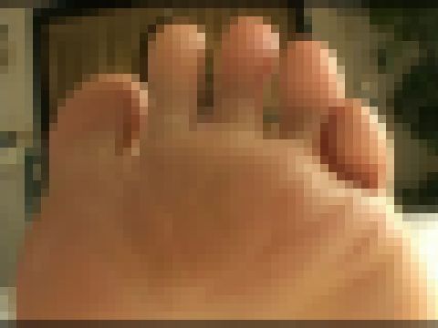 【CF】足裏を見せる女 #135GLD-036-03　サンプル画像3