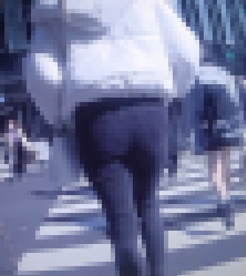 超スタイル抜群の美脚美人ギャルがスキニーデニム履いて美尻美脚ピタピタにさせて歩いてるよ サンプル画像