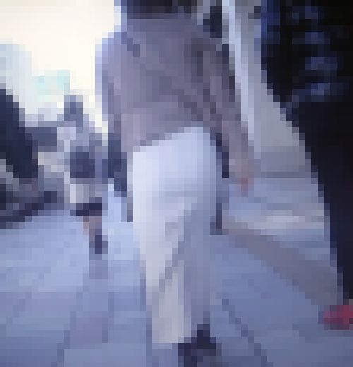 超絶美人お姉さんがタイトスカート履いてプリプリの美尻モッコリクネラせて歩いてるよ　サンプル画像3