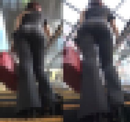 パンツスーツのお尻がヤバすぎるお姉さん サンプル画像