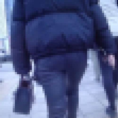 ハイセンスな美人ギャルがレザーパンツ履いてお尻ムニュムニュさせて歩いてるよ サンプル画像