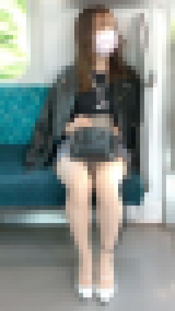 反則級の超絶美脚を見せつける気が強そうな極上美女（其の十）　サンプル画像2