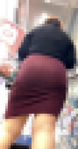 ムチムチタイトスカート美女 サンプル画像