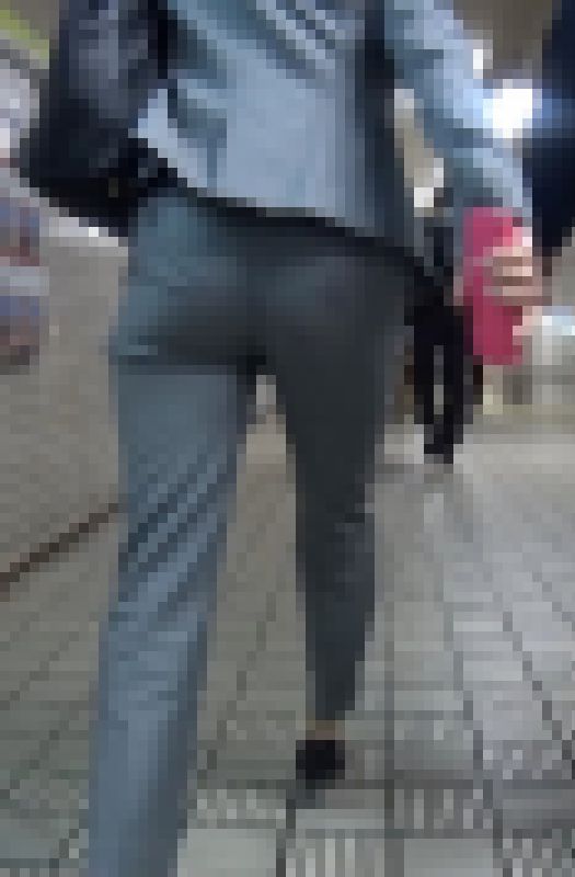 密着ピタピタパンツスーツOLさん! サンプル画像