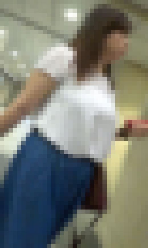 衝撃的な揺れ!超爆乳美人OL! サンプル画像