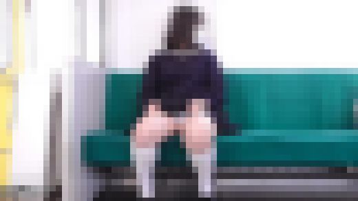 【J○2年生】あやかC学校の帰りにぱんつ撮影　サンプル画像3