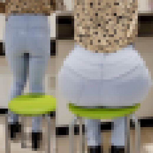 【カラーデニム】お尻の形が丸分かりなぴたぴたデニム金髪ギャル3　サンプル画像1