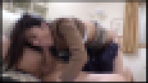 【マザー】夫の横で義父に犯●れる清楚な妻 #004 SAN-001-04　サンプル画像3