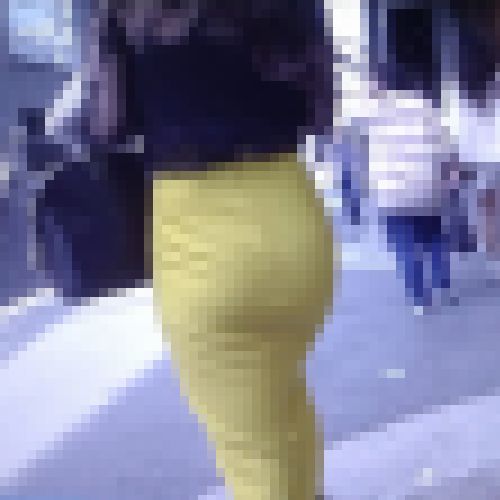 セクシーオーラ全開の超ハイスペック極上美女がスカート越しに網タイツを透かして歩いているよ サンプル画像