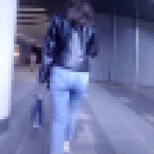 超美人お姉さんがスキニーデニムパンパンにさせて歩いているよ　サンプル画像2