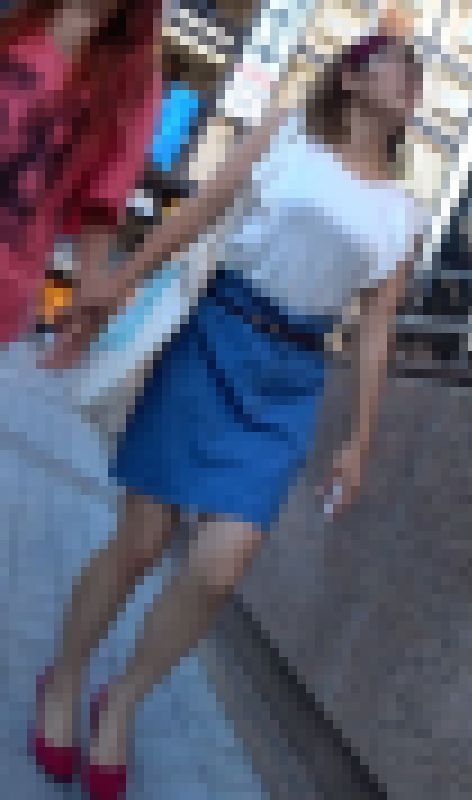 ギャルの弾ける肌!!爆乳の揺れ! サンプル画像