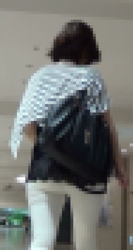 むちむちパツパツな白デニムお姉さま　サンプル画像2