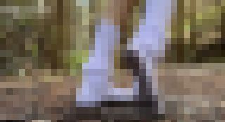 ルーズソックスのまま歩いて汚いルーズソックスにぶっかけ(〃ω〃)　サンプル画像1