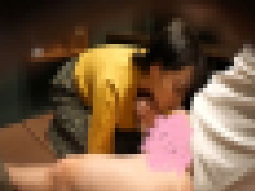 ト〇横の真実８【２１歳ガールズバー勤務もねちゃん】　サンプル画像2