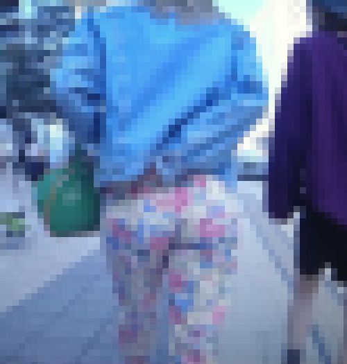 超激カワ美女がプリプリの美尻でピタパン履いている姿がエロカワイイ サンプル画像1
