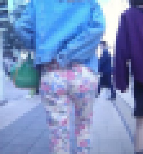 超激カワ美女がプリプリの美尻でピタパン履いている姿がエロカワイイ サンプル画像2
