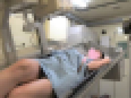 レントゲン車　検診　バリウム検査 ポロりハプニング　vol.12　サンプル画像1