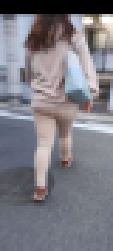 事務員さんの透けたケツ　サンプル画像2