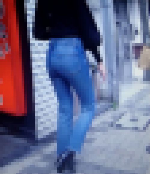 長身モデル系美脚美尻の美人お姉さんがスキニーデニム履いて歩く姿がイヤらしい　サンプル画像3