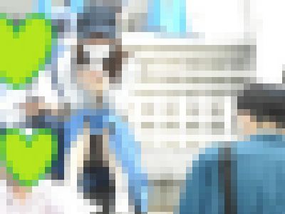 最新作です！！（ＦＨＤ）スマホに夢中になり、パンティーが見えている可愛い女のコを撮影しました！！番外編５２－２　サンプル画像1