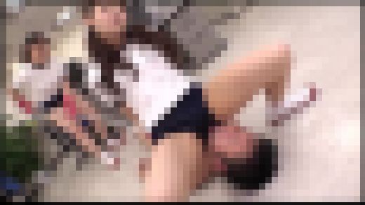 【フリーダム】ブルマ越しの小便を吸わされる男 #002 NFDM-470-02　サンプル画像1