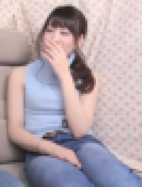 車でドライブ中に、街角でスタイル抜群超美人若妻と遭遇！ 友達と２人でナンパして、車内で思う存分、最後まで食い尽くしてやった！ サンプル画像