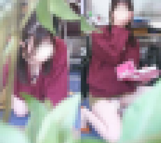 バレちゃった！　スラっとした美脚のうら若き乙女　見えすぎ？大胆パンチラ　サンプル画像2